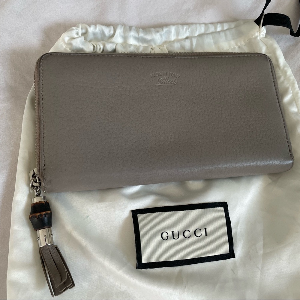 Authentic leather, Gucci wallet with bamboo tassel. - Picture 1 of 10
